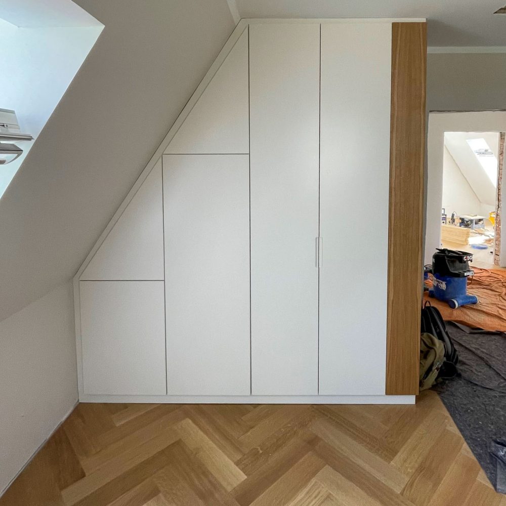 20240118-Schlafzimmer_Dachschräge